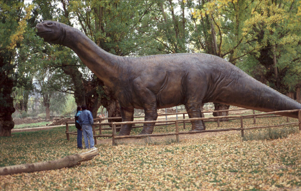 Reconstrucción de Aragosaurus en Galve